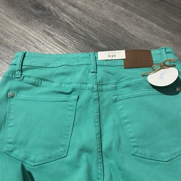 Judy Blue jeans - Picture 5 of 6